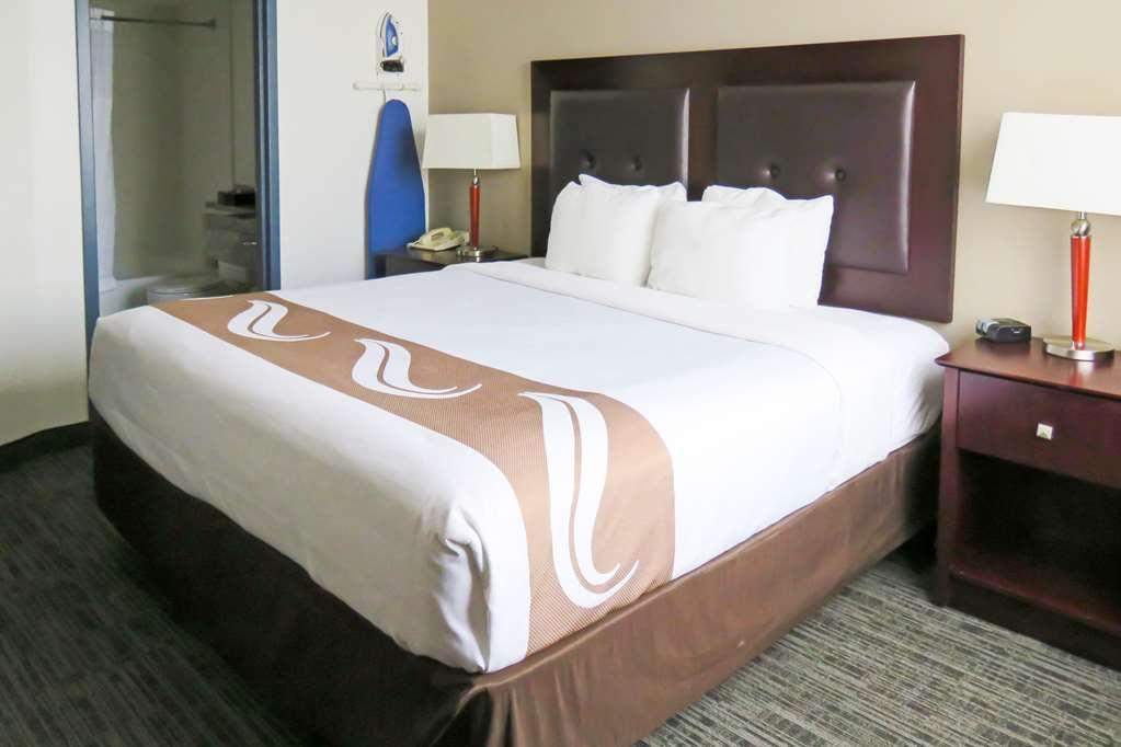 Quality Inn & Suites Эверетт Номер фото