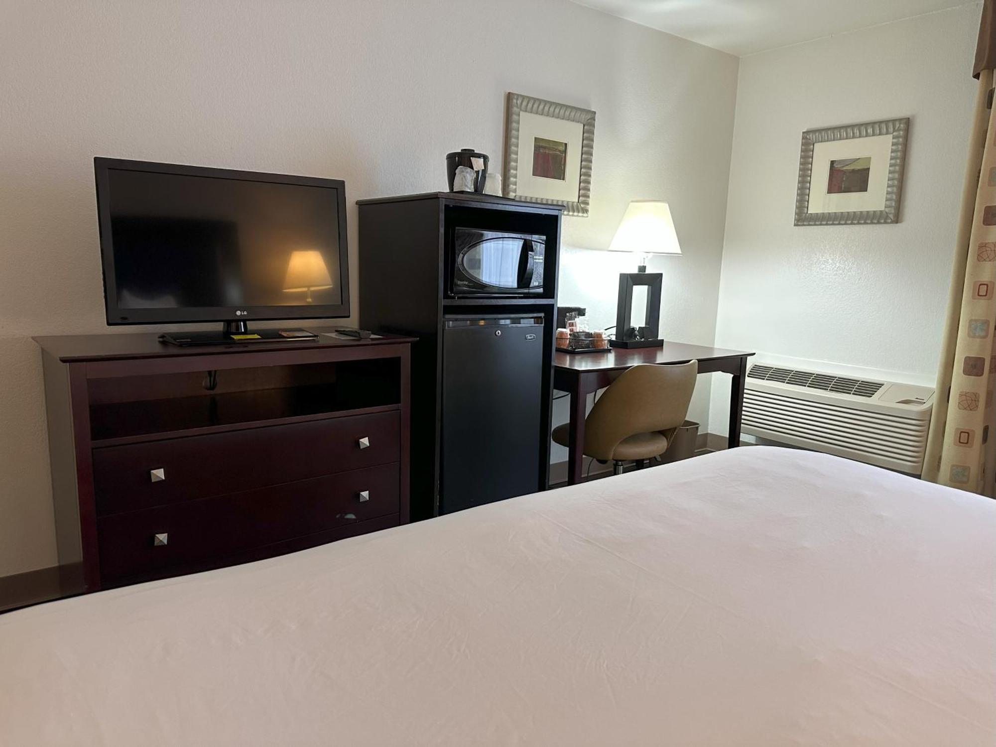 Quality Inn & Suites Эверетт Экстерьер фото
