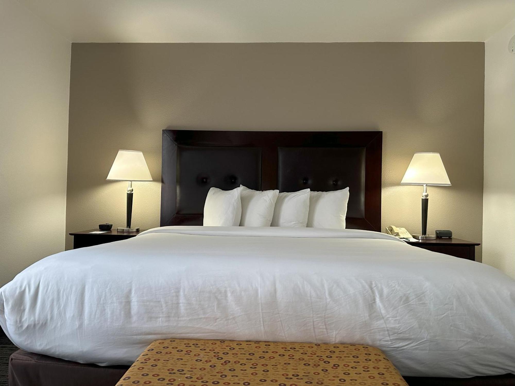 Quality Inn & Suites Эверетт Экстерьер фото